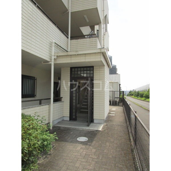 15/25 エントランス