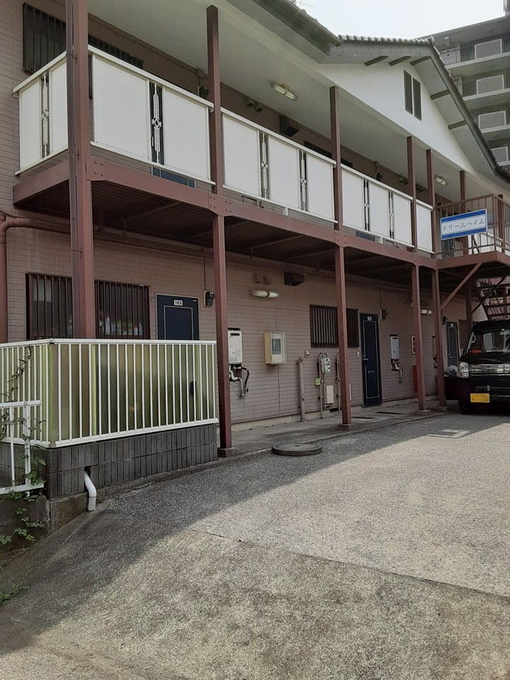2/4 エントランス