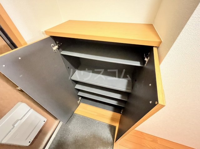 13/30 玄関