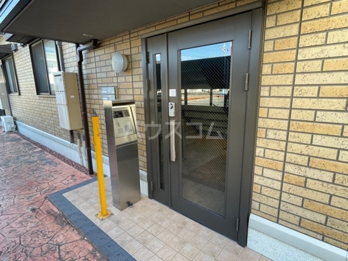 17/28 エントランス