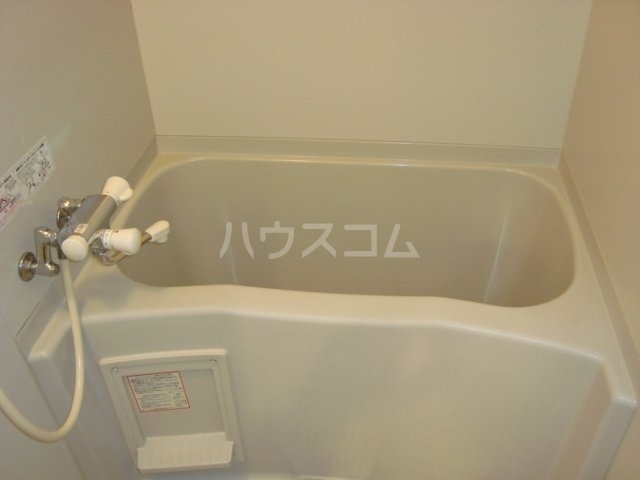 13/30 浴室