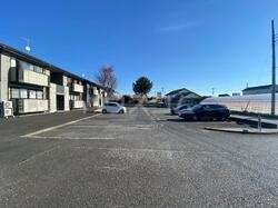 27/30 駐車場