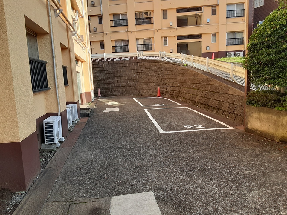26/30 駐車場