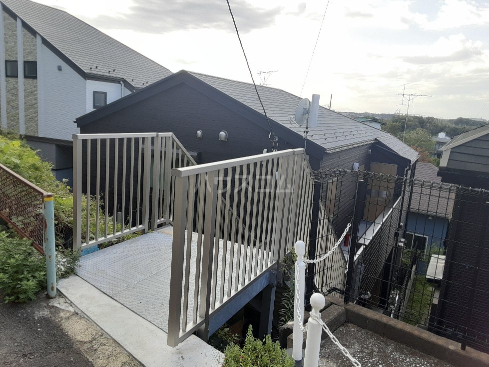 25/30 エントランス