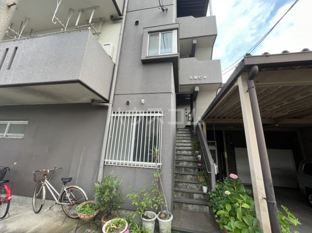 22/29 エントランス