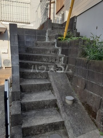 19/29 エントランス