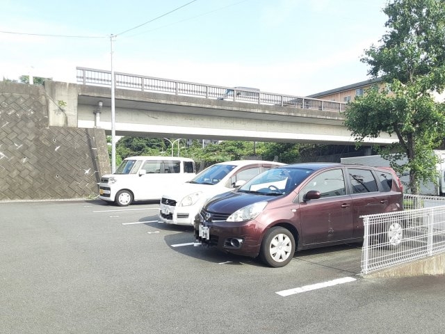2/7 駐車場
