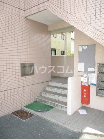 18/29 エントランス