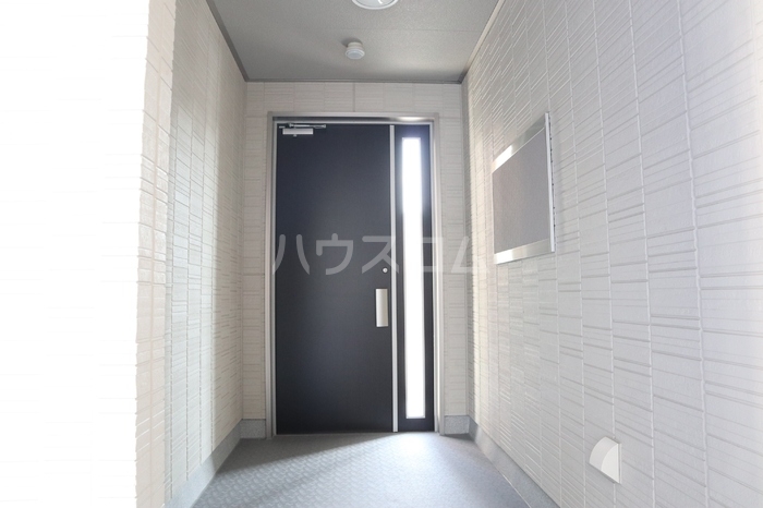 19/25 エントランス