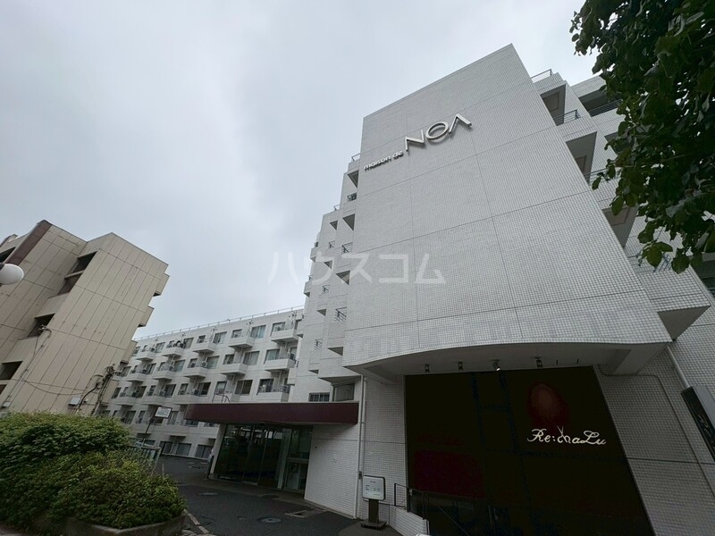 24/30 エントランス