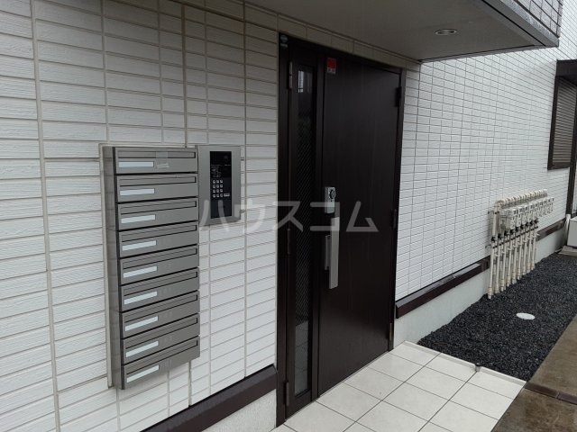 24/27 エントランス