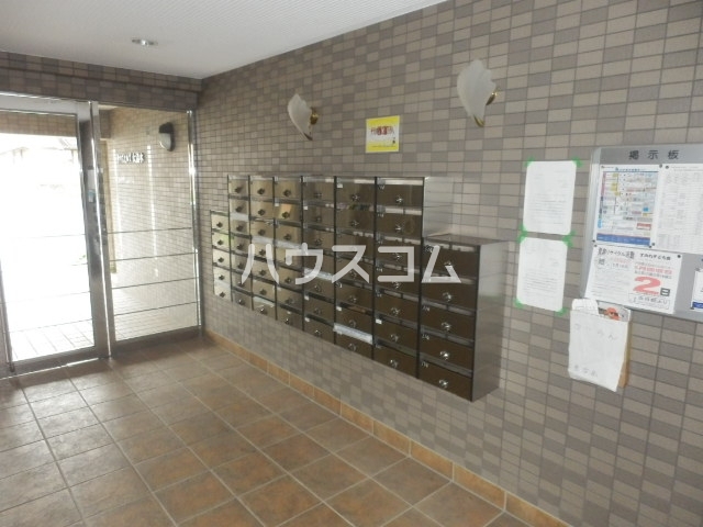 28/30 エントランス