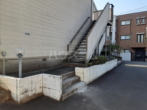 20/26 エントランス