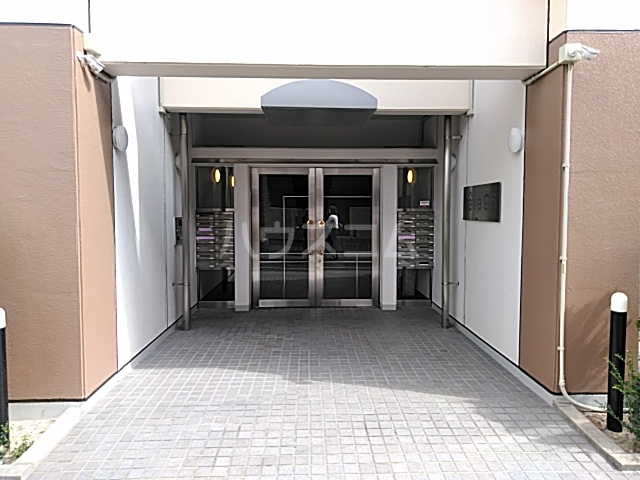 18/29 エントランス