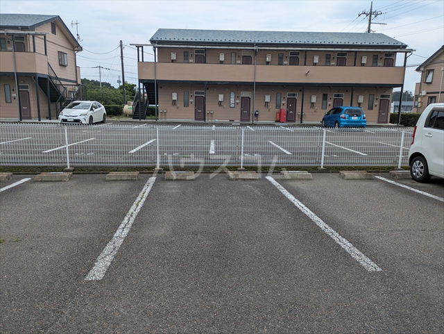 2/4 駐車場