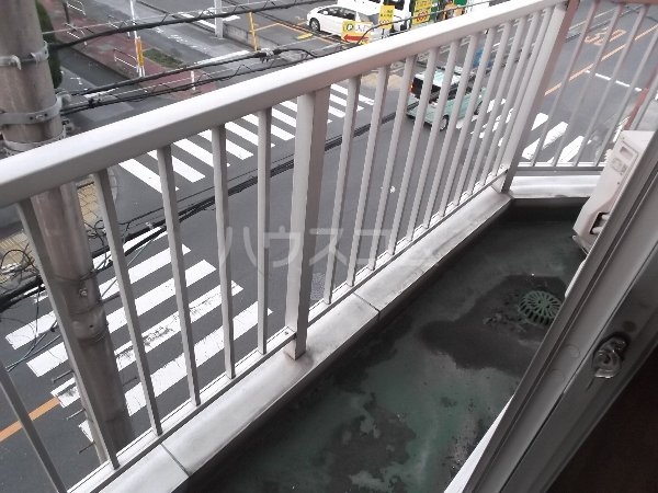 13/19 バルコニー