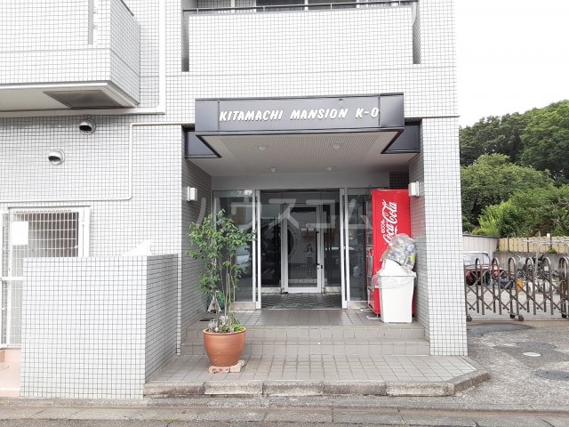 28/30 エントランス