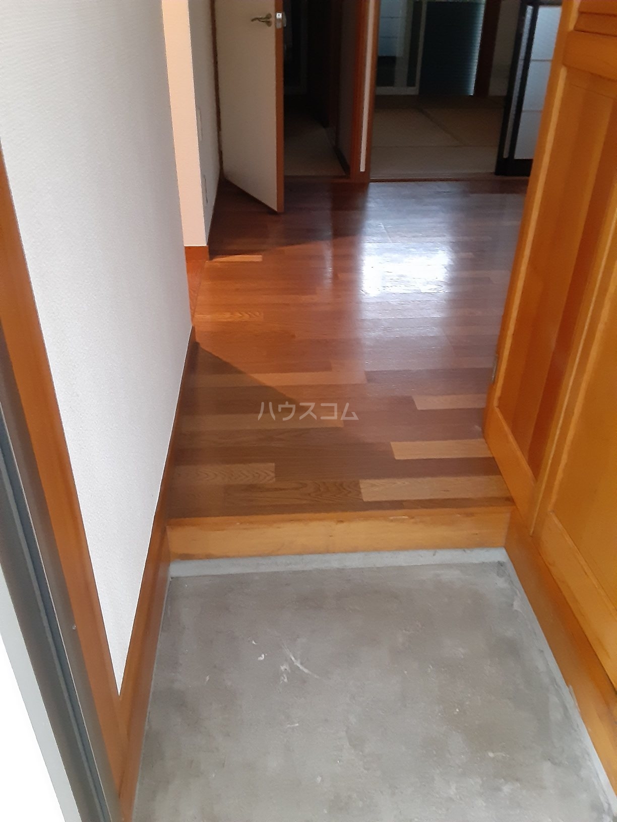 16/30 玄関