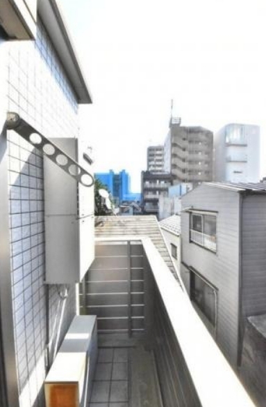 16/22 バルコニー