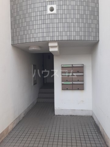 22/30 エントランス