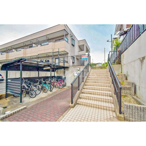 14/23 エントランス