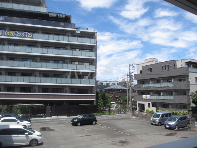 26/30 駐車場