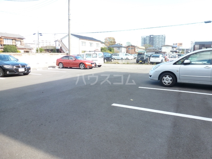 17/23 駐車場