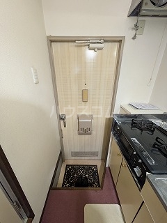 13/30 玄関