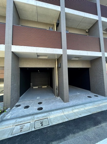 28/30 駐車場