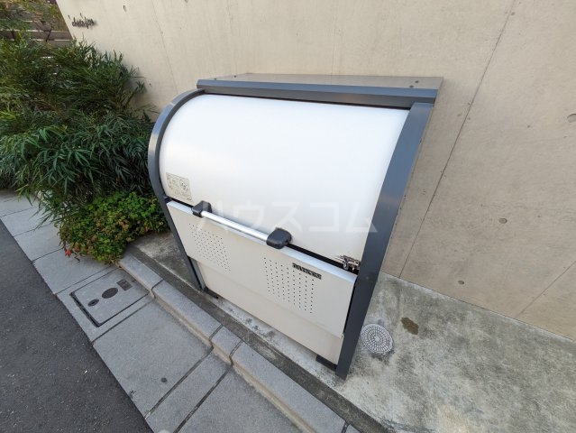 16/25 エントランス