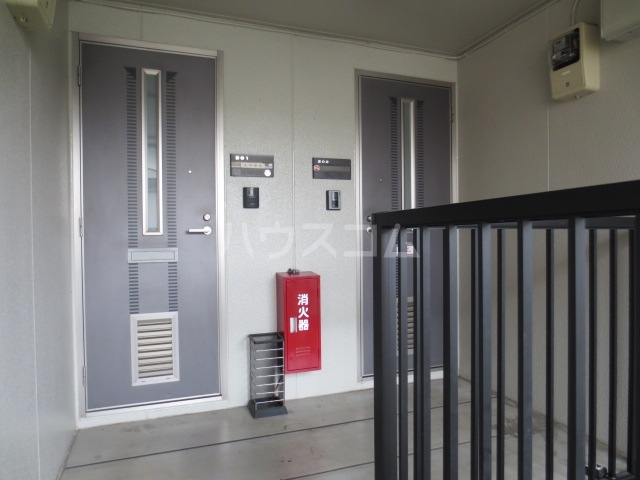 23/30 エントランス