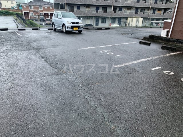 3/3 駐車場