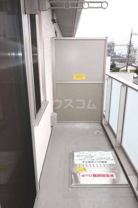 16/27 バルコニー