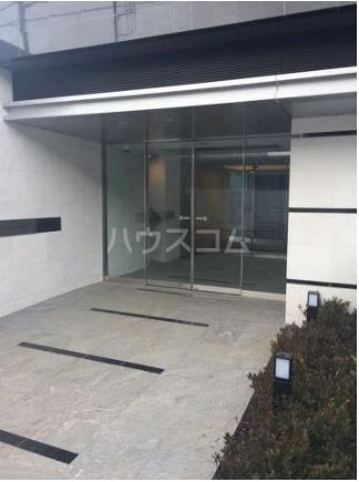 28/30 エントランス