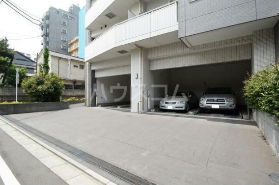 14/18 駐車場