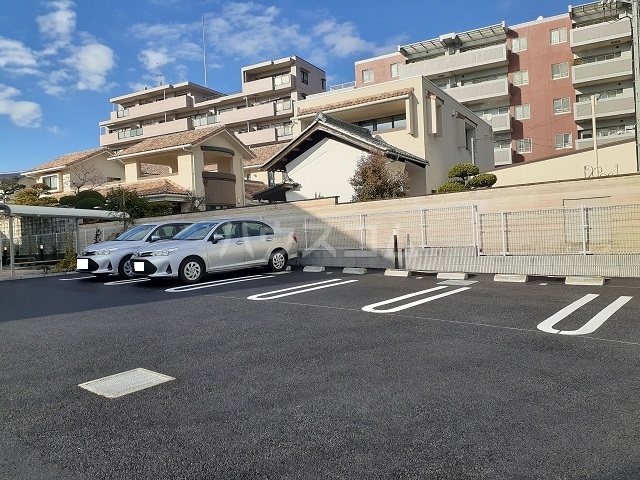 15/27 駐車場