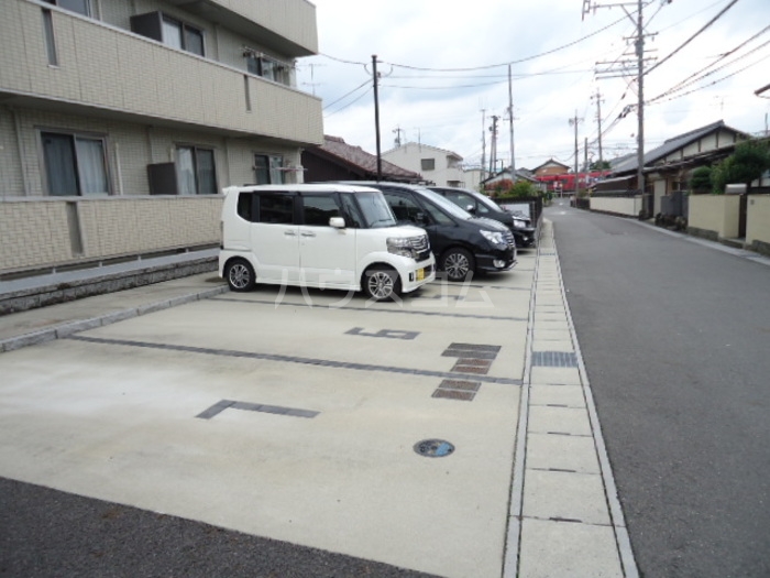 17/26 駐車場