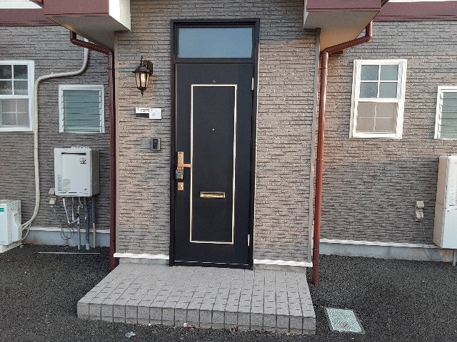 25/27 エントランス