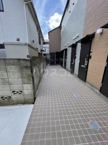 2/4 エントランス