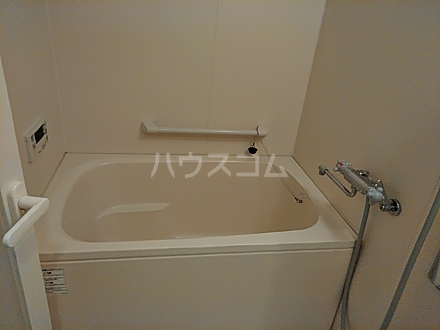 13/30 浴室