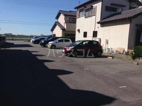 22/30 駐車場