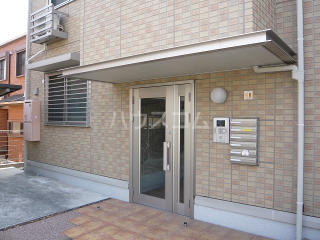 2/10 エントランス