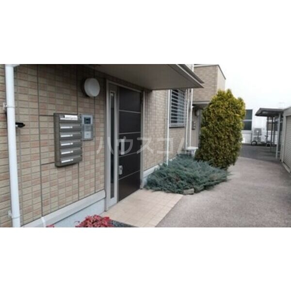 20/29 エントランス