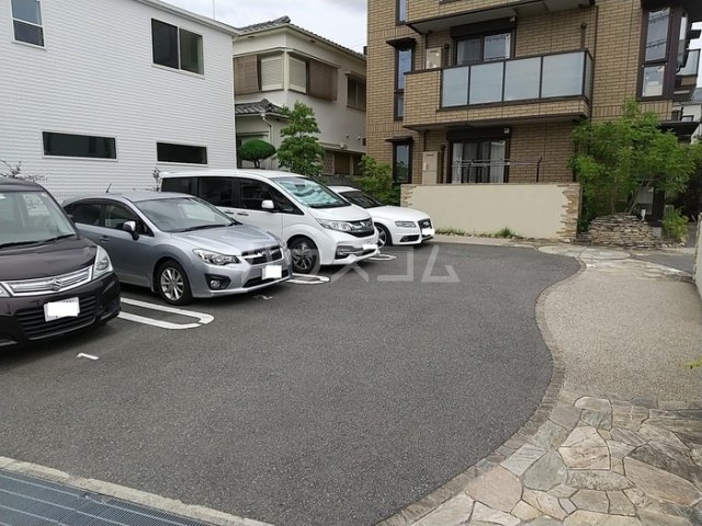 3/4 駐車場