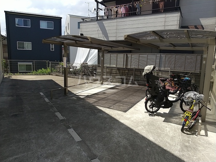 14/20 駐車場