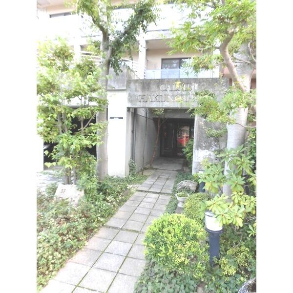 23/30 エントランス