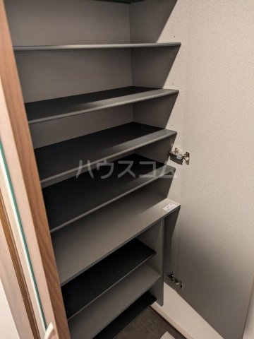 13/30 収納