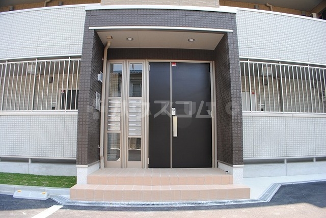 17/25 エントランス