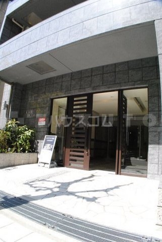 15/21 エントランス