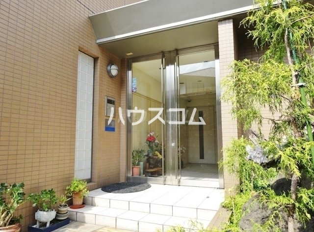 14/22 エントランス